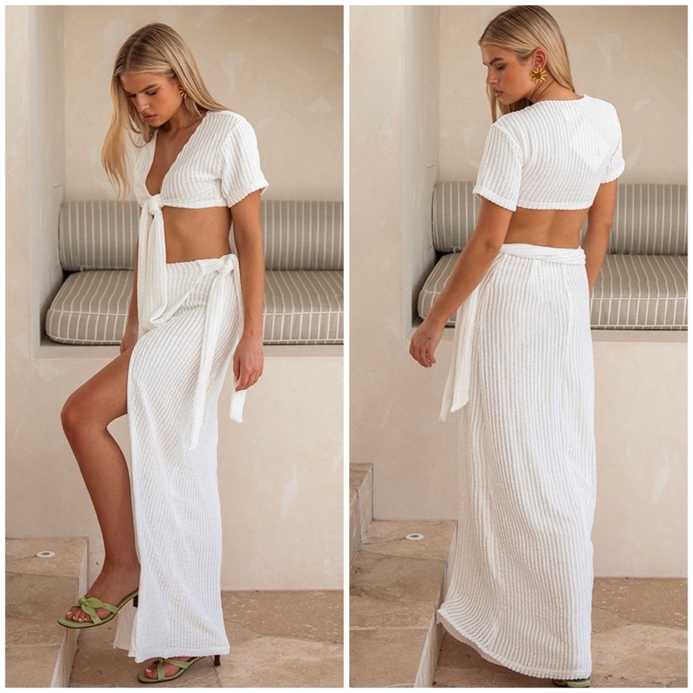 ☁️ SABO Florence White Ribbed Knit Knot Front Wrap Top Wrap Maxi Skirt Set - Picture 3 of 16